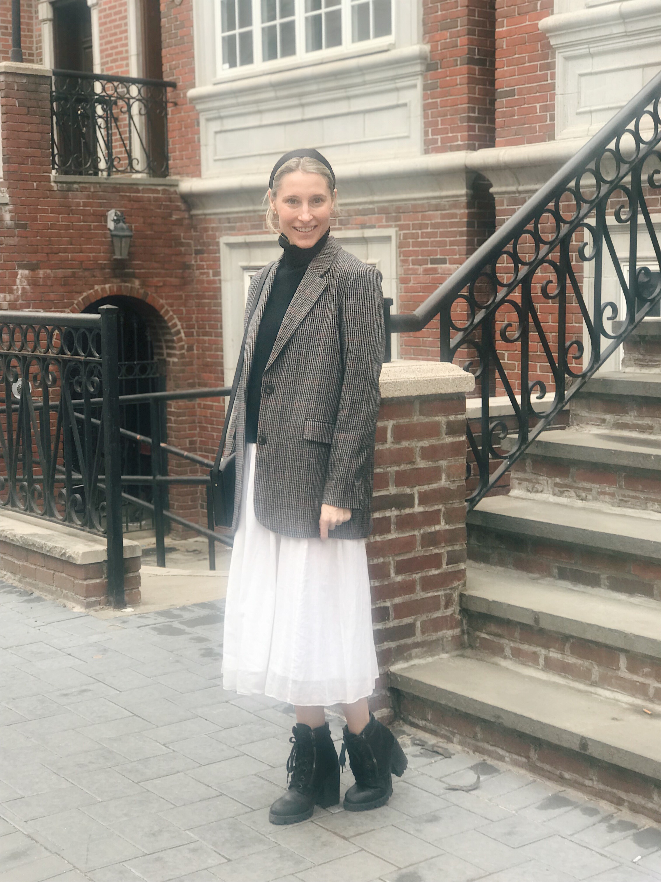 fall pregnancy outfit