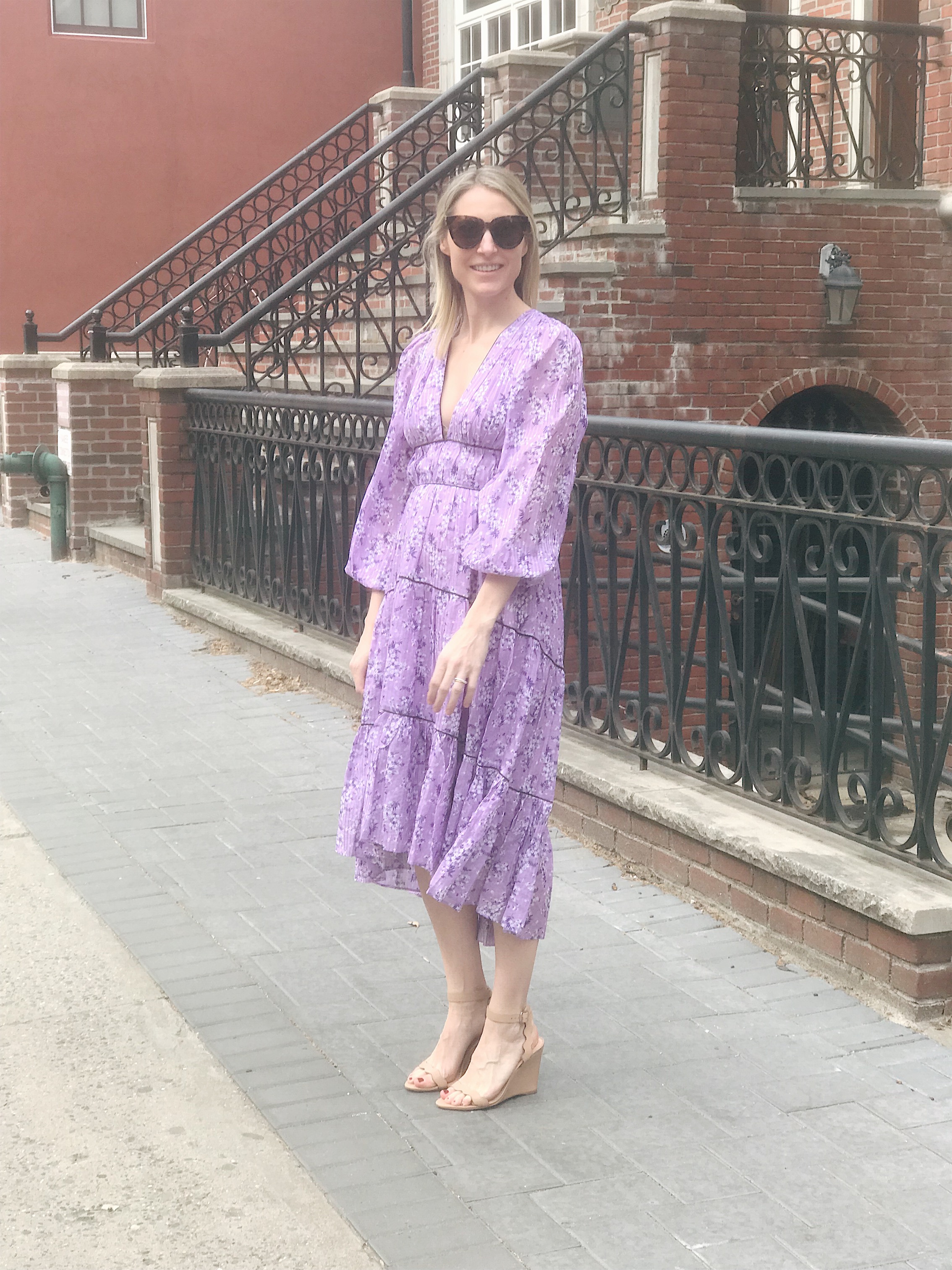 spring pregnancy outfit