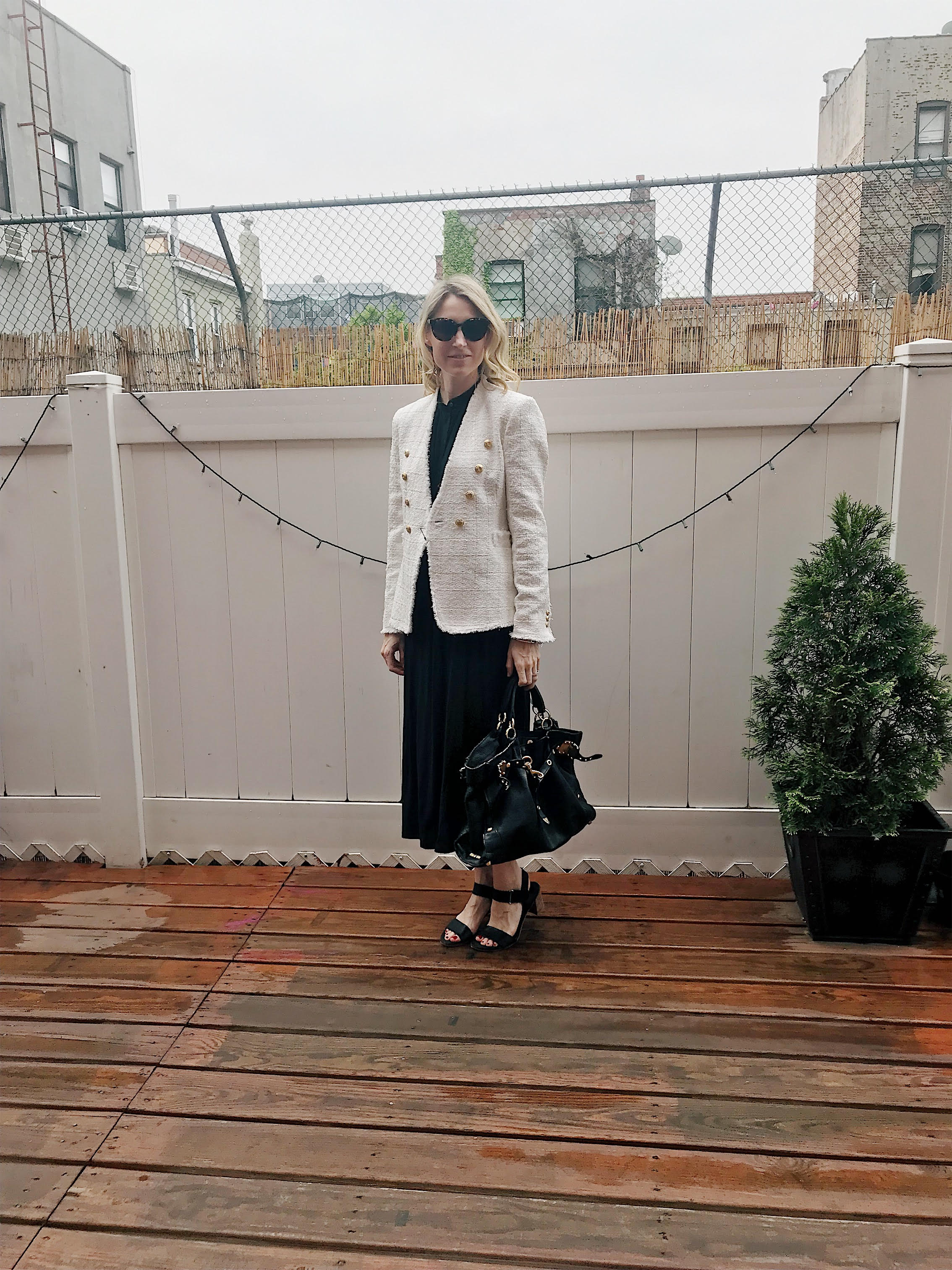 work maternity outfit, hide a baby bump