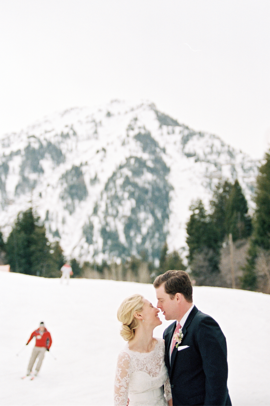 winter ski wedding photos