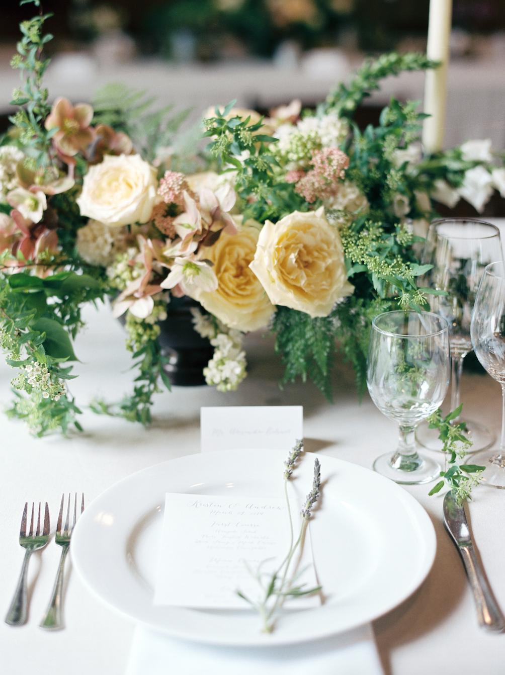 wedding place setting and tablescape