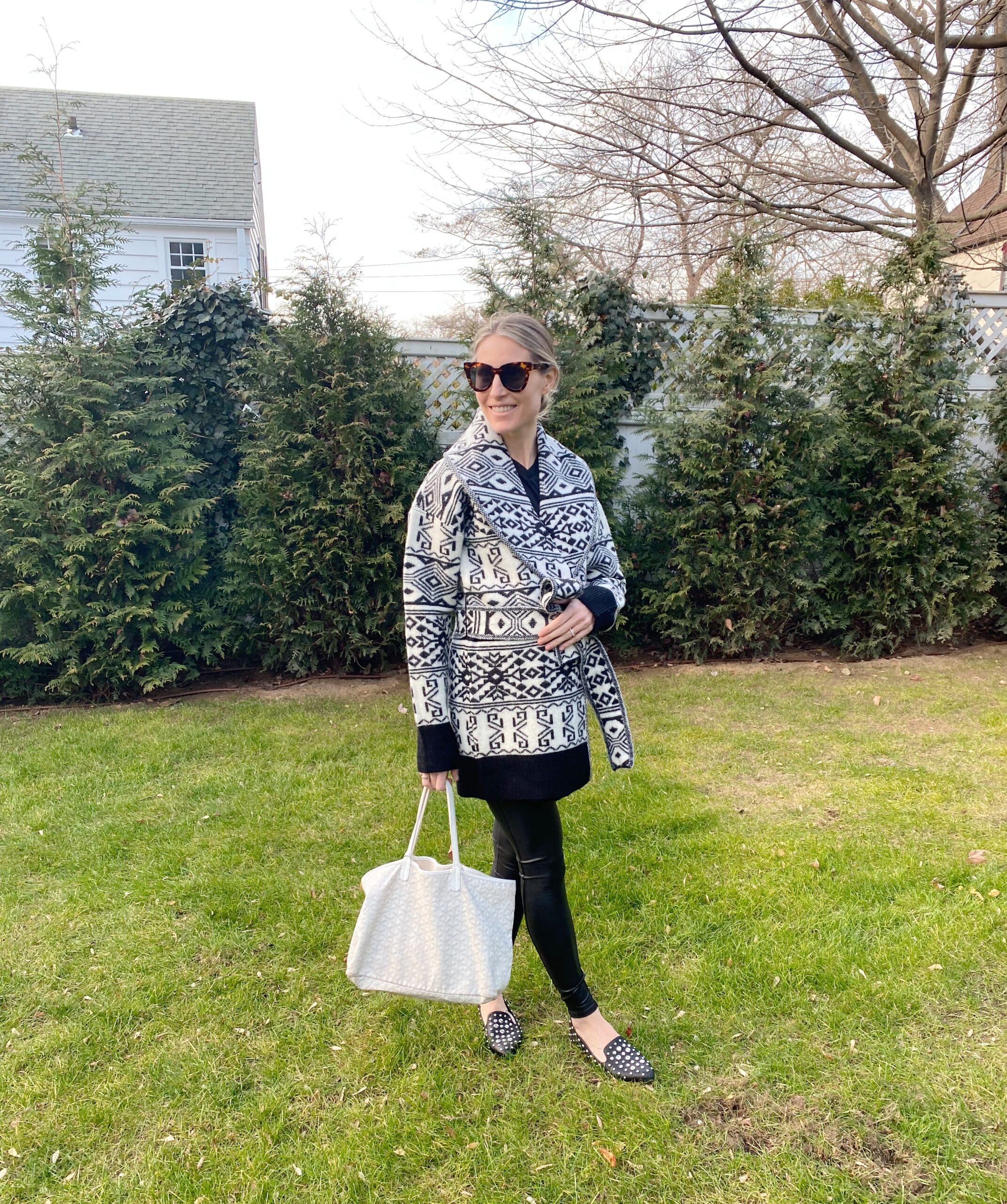 winter maternity outfits